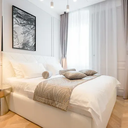 Vendégház Luxury L'avenue 4*