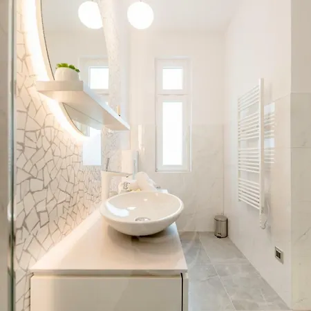 Luxury L'avenue Pensión