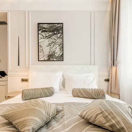 Luxury L'avenue Guest house 4*