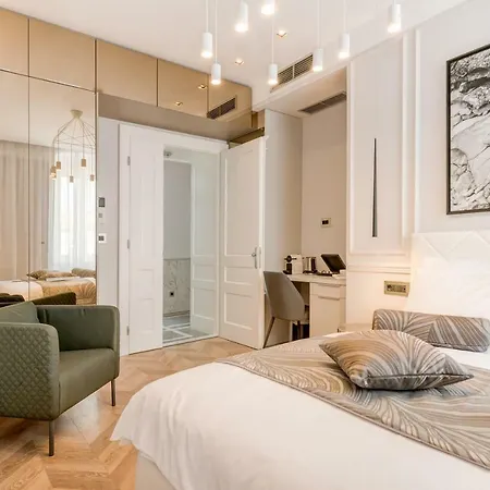 Guest house Luxury L'avenue 4*
